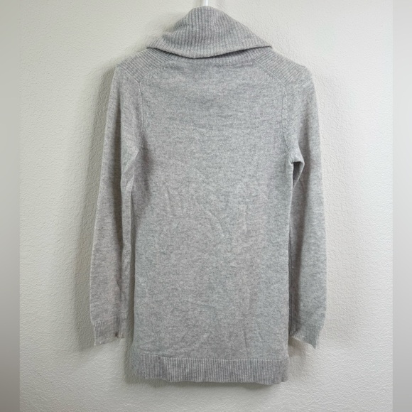 Theory 100% Cashmere Sweater Madalinda Womens Gray Cowl Long Sleeve Sz P Preppy - Picture 5 of 5